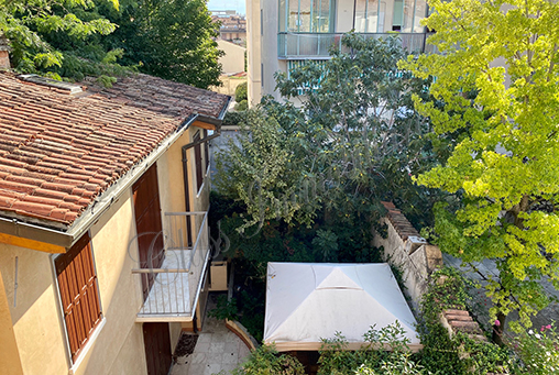 Appartamento con giardino in centro storico